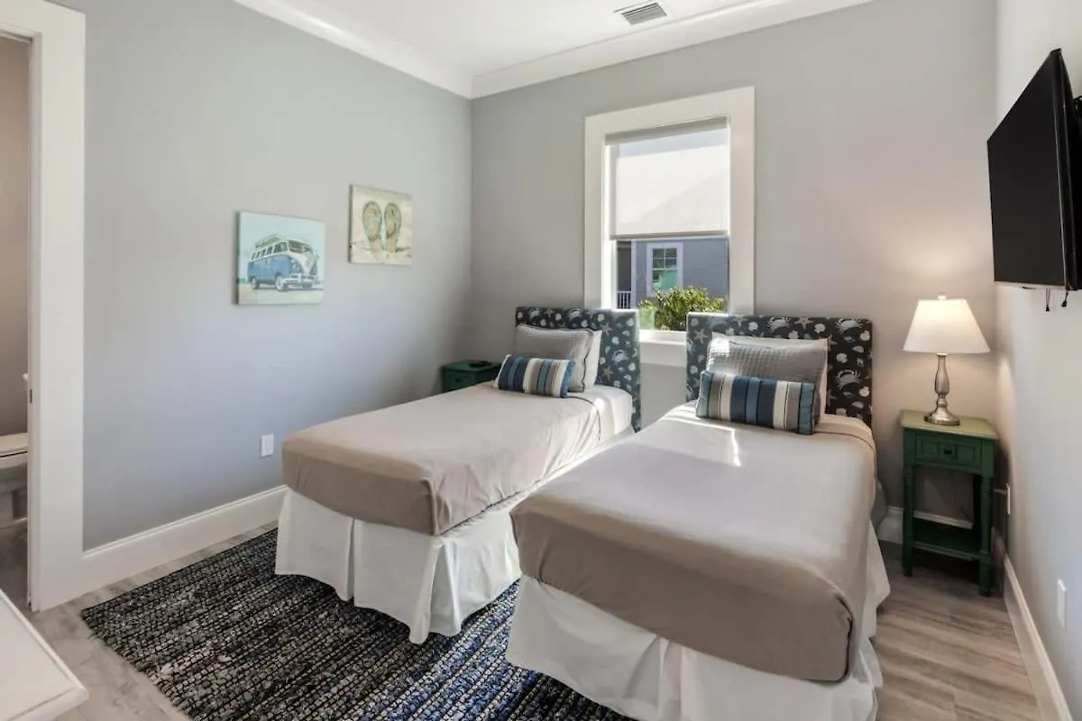 Waterlane House -Pool & Boat Dock Villa Stock Island 0*,  United States